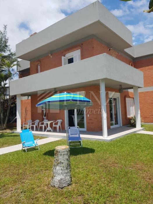 Casa 5 Dorm.